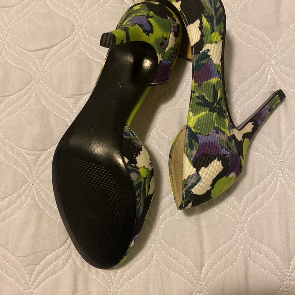 NWT Marc Fisher DOrsay Pumps Peep Toe Floral Heels - Picture 8 of 8